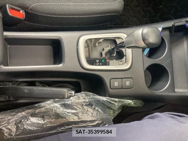 Toyota HILUX TRUCK 2018-12 7562227-20