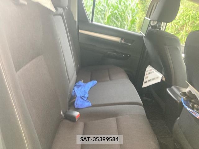 Toyota HILUX TRUCK 2018-12 7562227-6