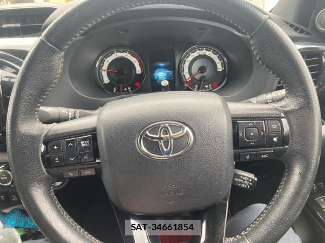 Toyota HILUX TRUCK 2020-01 7617009-15