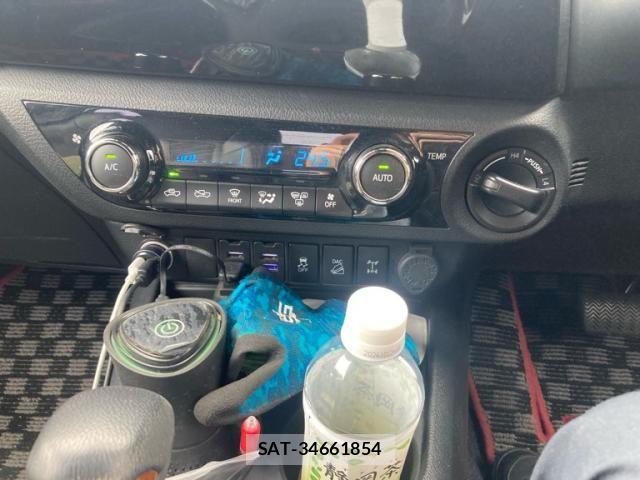 Toyota HILUX TRUCK 2020-01 7617009-20