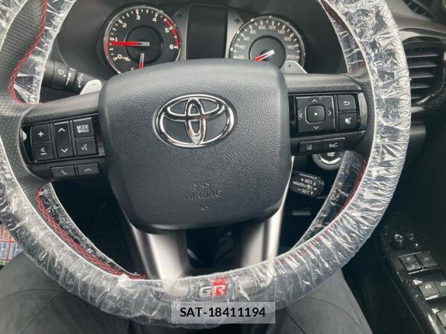Toyota HILUX TRUCK 2023-03 7617006-11