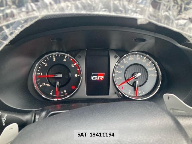 Toyota HILUX TRUCK 2023-03 7617006-12