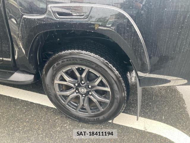 Toyota HILUX TRUCK 2023-03 7617006-4