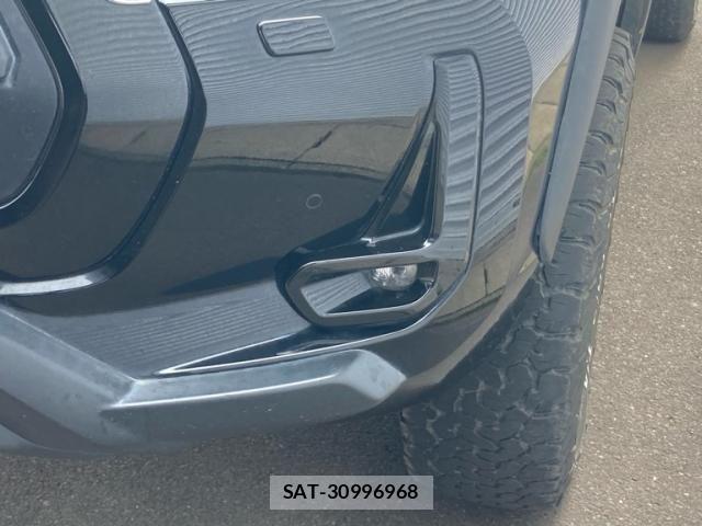 Toyota HILUX TRUCK 2021-02 7724083-10
