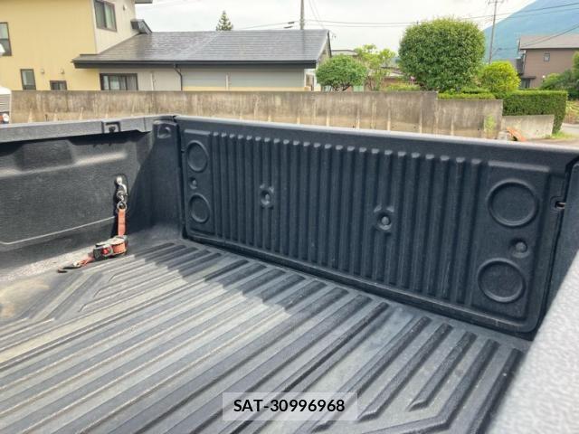 Toyota HILUX TRUCK 2021-02 7724083-11