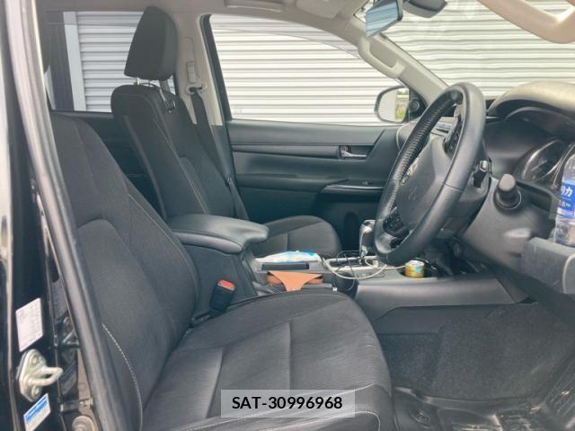 Toyota HILUX TRUCK 2021-02 7724083-14