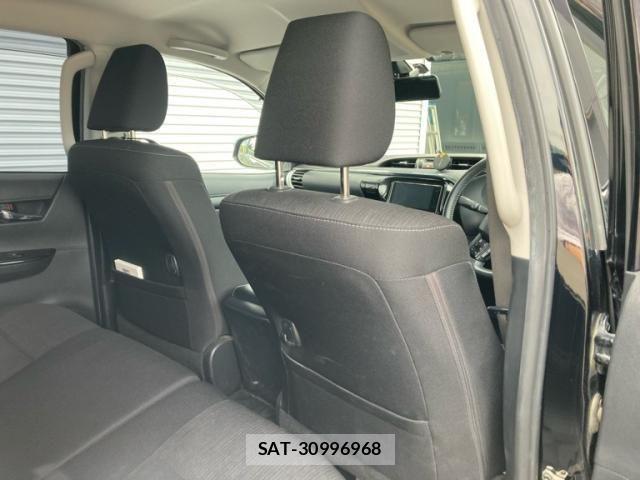 Toyota HILUX TRUCK 2021-02 7724083-16