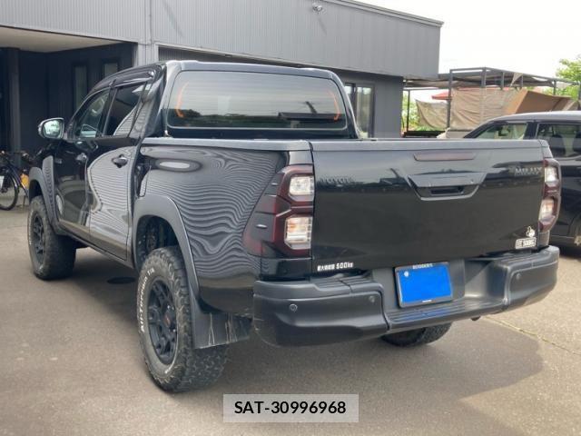 Toyota HILUX TRUCK 2021-02 7724083-3