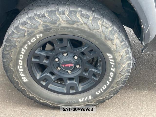 Toyota HILUX TRUCK 2021-02 7724083-8