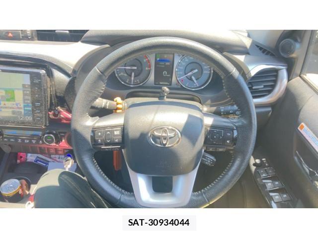 Toyota HILUX TRUCK 2021-04 7724084-10