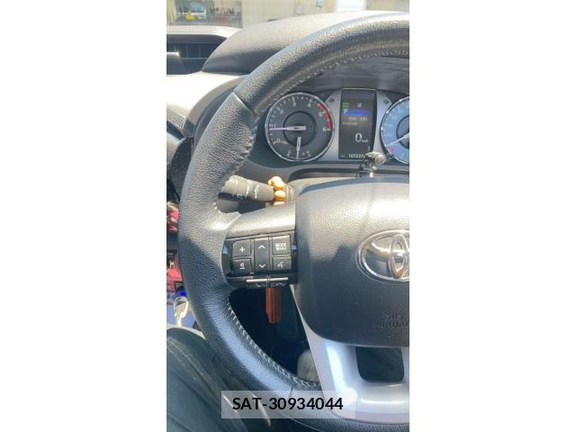 Toyota HILUX TRUCK 2021-04 7724084-11