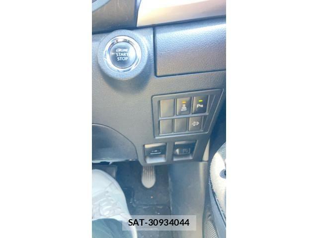 Toyota HILUX TRUCK 2021-04 7724084-13