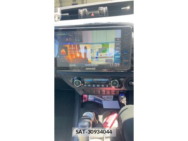 Toyota HILUX TRUCK 2021-04 7724084-7