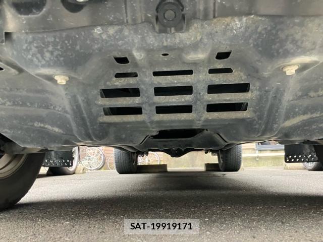 Toyota HILUX TRUCK 2020-09 7724080-1