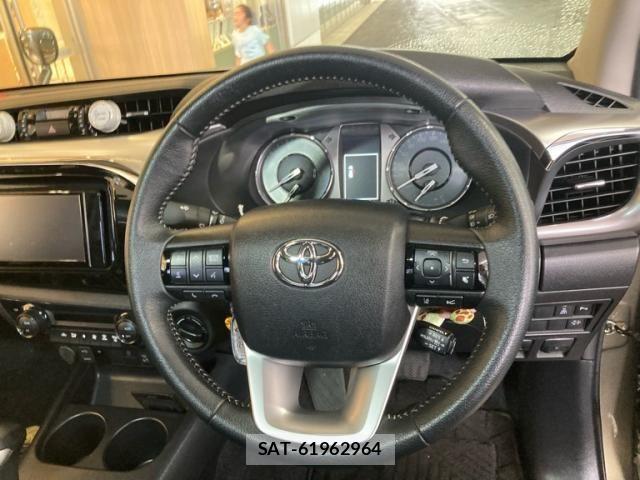Toyota HILUX TRUCK 2023-03 7724070-10