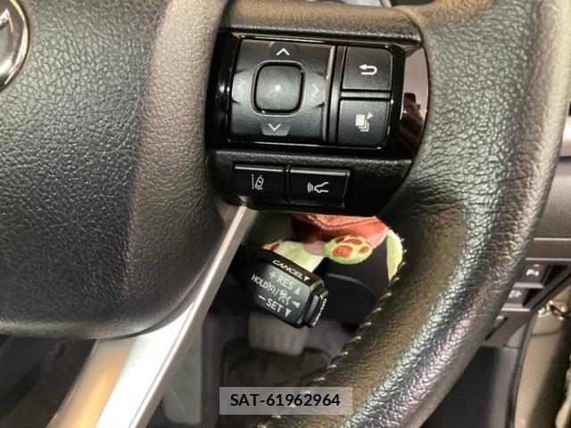 Toyota HILUX TRUCK 2023-03 7724070-11