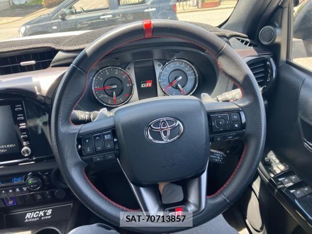 Toyota HILUX TRUCK 2023-08 7724067-18