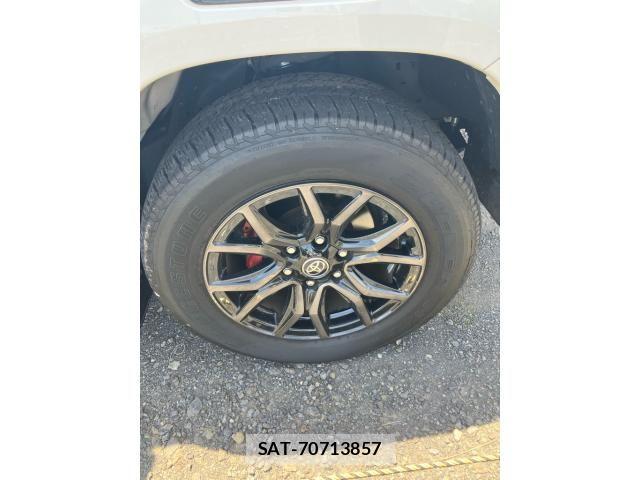 Toyota HILUX TRUCK 2023-08 7724067-3