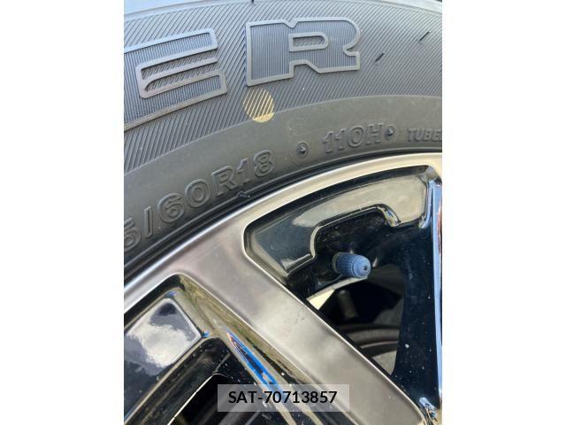 Toyota HILUX TRUCK 2023-08 7724067-5