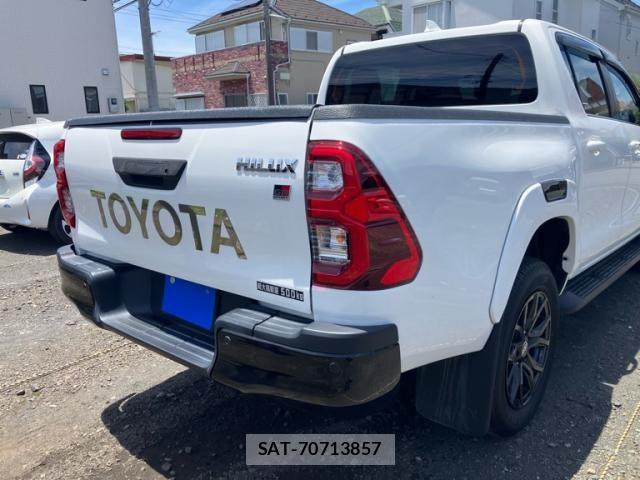 Toyota HILUX TRUCK 2023-08 7724067-6