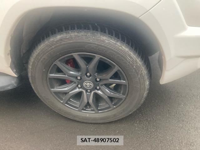 Toyota HILUX TRUCK 2022-09 7724068-4