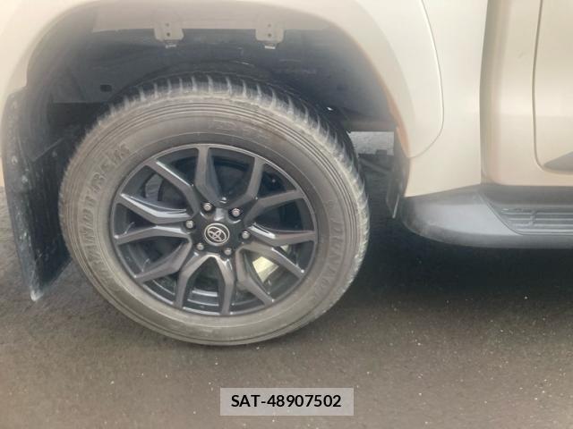 Toyota HILUX TRUCK 2022-09 7724068-5