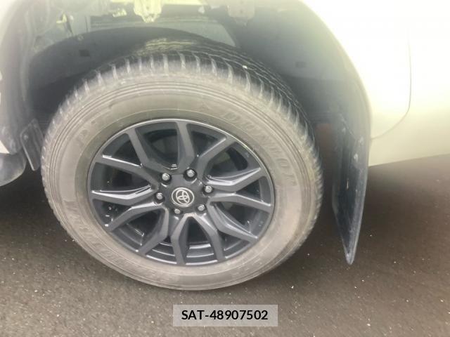 Toyota HILUX TRUCK 2022-09 7724068-6