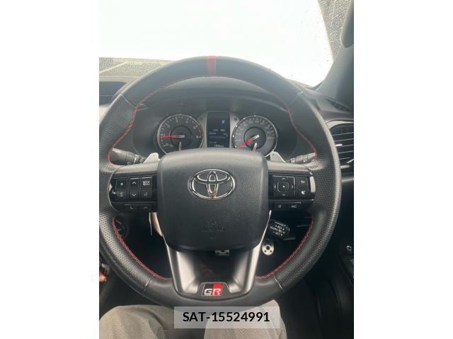 Toyota HILUX TRUCK 2023-10 7724069-16