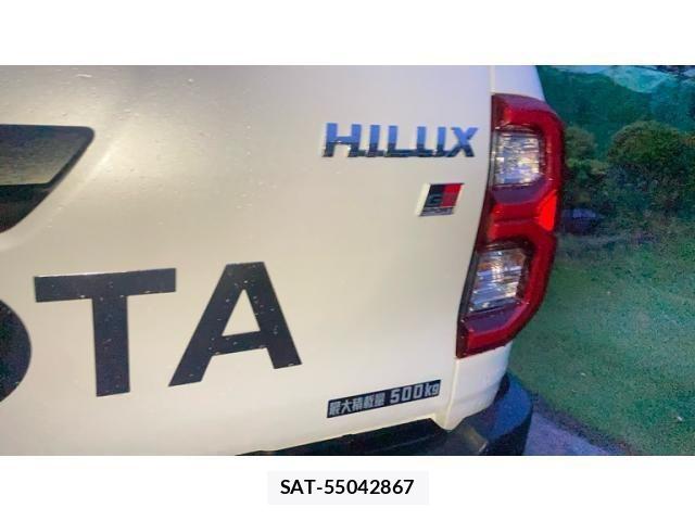 Toyota HILUX TRUCK 2024-08 7724066-8