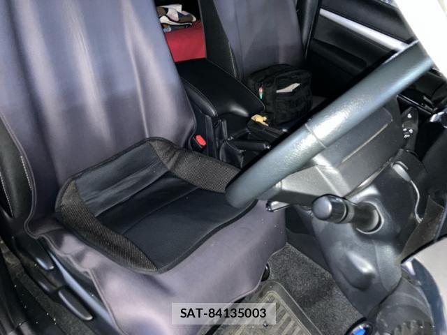 Toyota HILUX TRUCK 2021-03 7724078-8