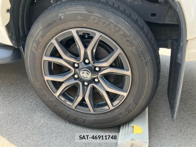 Toyota HILUX TRUCK 2022-04 7785559-11