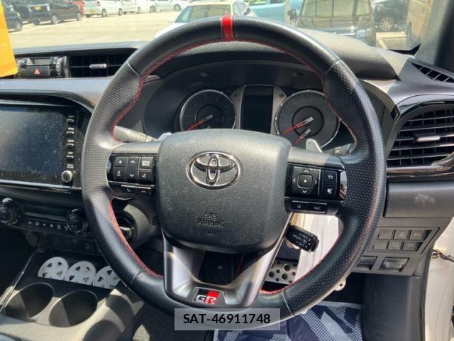 Toyota HILUX TRUCK 2022-04 7785559-17