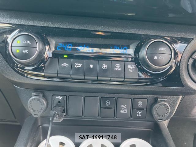 Toyota HILUX TRUCK 2022-04 7785559-19