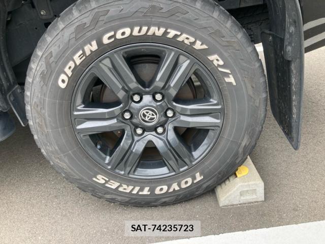 Toyota HILUX TRUCK 2022-10 7785556-7