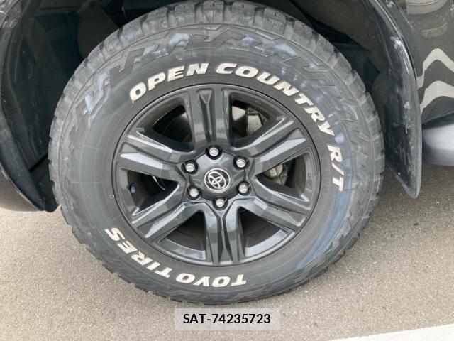 Toyota HILUX TRUCK 2022-10 7785556-8