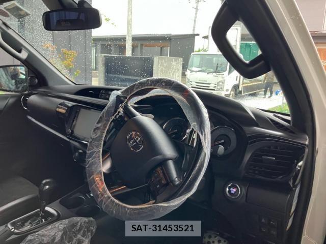 Toyota HILUX TRUCK 2022-05 7785562-10