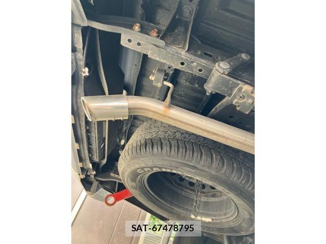 Toyota HILUX TRUCK 2022-10 7785557-9