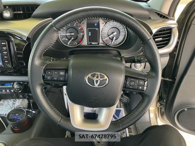 Toyota HILUX TRUCK 2022-10 7785557-18