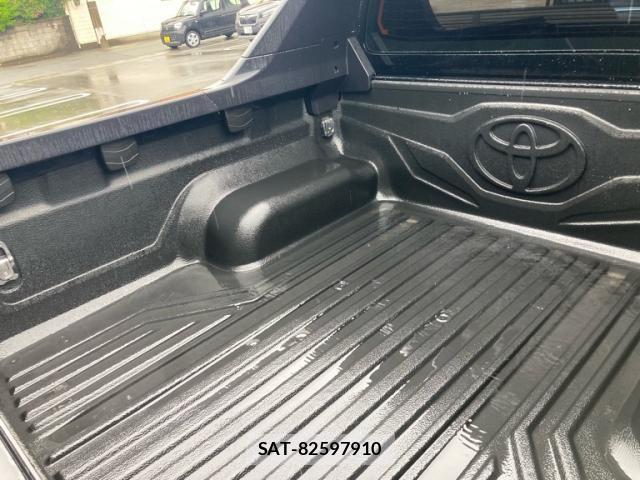 Toyota HILUX TRUCK 2024-11 7785564-8