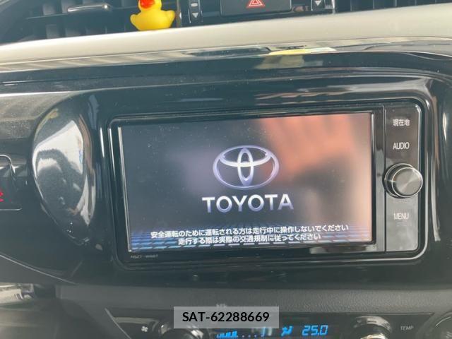 Toyota HILUX TRUCK 2018-09 7876846-14