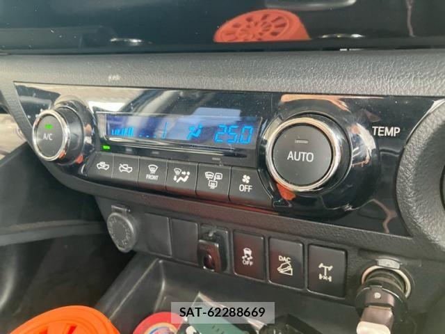 Toyota HILUX TRUCK 2018-09 7876846-16