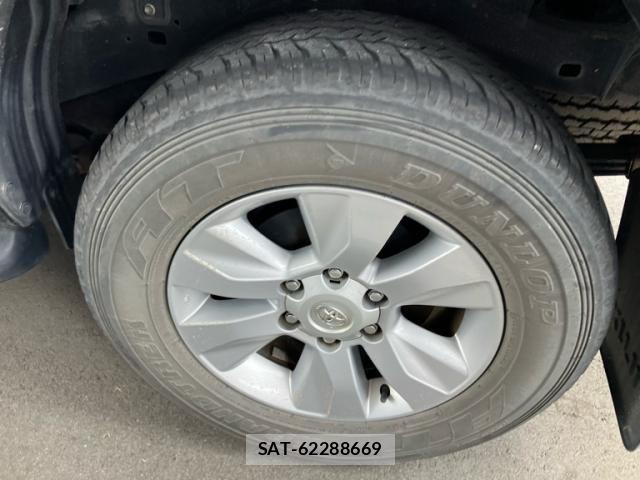 Toyota HILUX TRUCK 2018-09 7876846-7