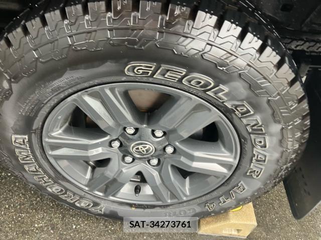 Toyota HILUX TRUCK 2022-10 7902711-5