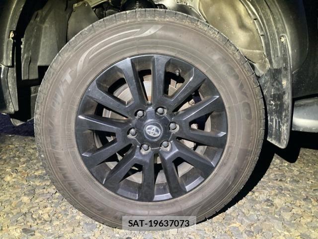 Toyota HILUX TRUCK 2019-01 7902713-10