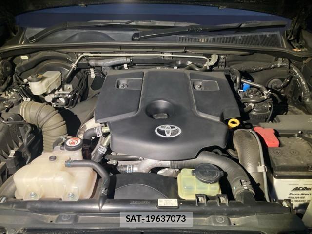 Toyota HILUX TRUCK 2019-01 7902713-13