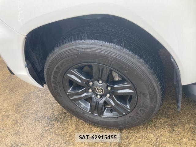Toyota HILUX TRUCK 2021-04 7962023-8