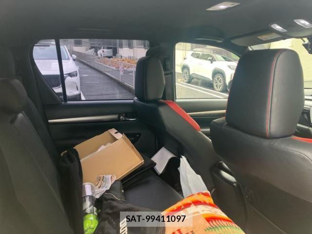 Toyota HILUX TRUCK 2023-10 7962022-12