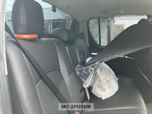 Toyota HILUX TRUCK 2022-01 7979471-10