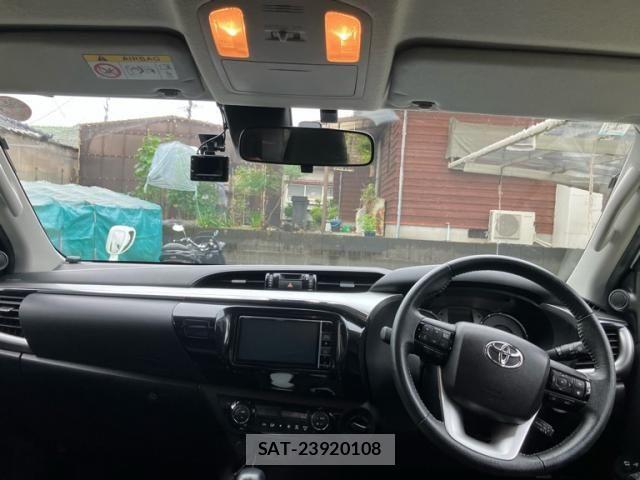 Toyota HILUX TRUCK 2022-01 7979471-11