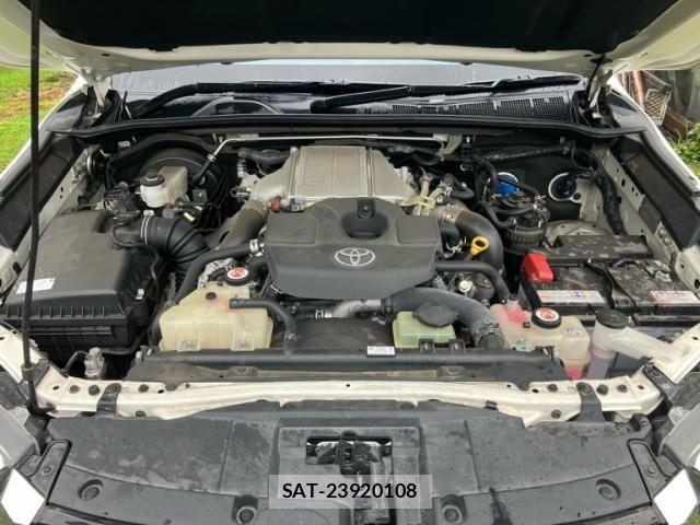 Toyota HILUX TRUCK 2022-01 7979471-12